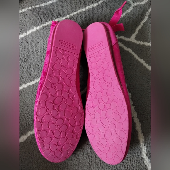 Coach Ronda Fuchsia Logo Ballet Flats EUC - Picture 12 of 14